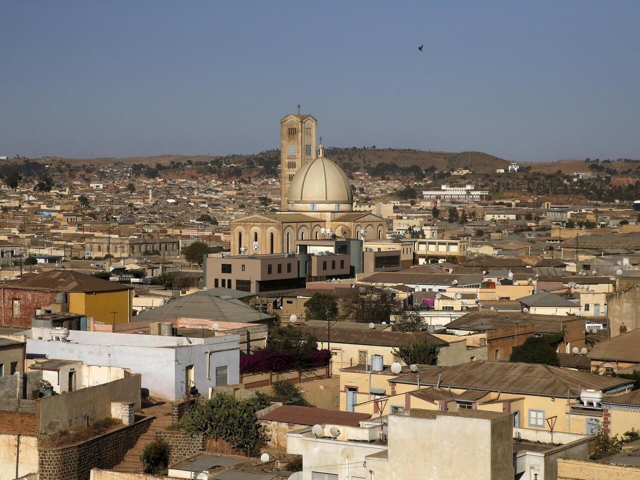 Kidane Mihret church is seen in Eritrea’s capital Asmara, February 19, 2016. Eritrea’s capital city boasts one of the world’s finest collections of early 20th century architecture, which the authorities want declared a UNESCO World Heritage Site. When Italy’s colonial experiment in Eritrea ended in 1941, it left behind an array of Rationalist, Futurist, Art Deco and other styles of Modernism in Asmara, a city they nicknamed « La Piccola Roma » or « Little Rome ». REUTERS/Thomas Mukoya SEARCH « THE WIDER IMAGE » FOR ALL STORIES